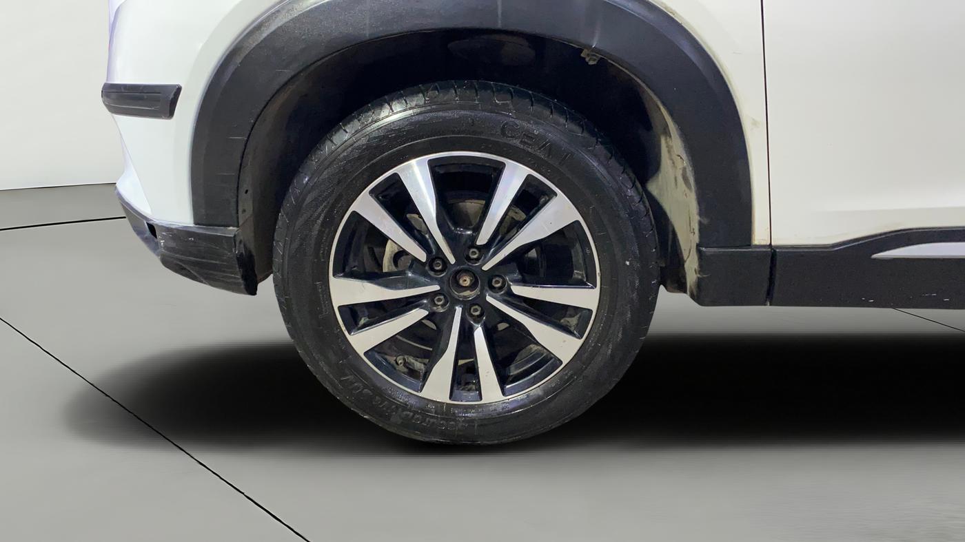 2021 Nissan Kicks XV 1.5, CNG, Manual, 60,508 km, Left Front Wheel