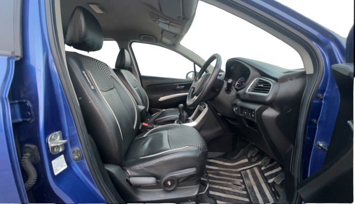 2017 Maruti S Cross ZETA 1.3, Diesel, Manual, 63,631 km, Right Side Front Door Cabin