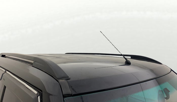 2017 Mahindra TUV300 T8 AMT, Diesel, Automatic, 95,597 km, Roof