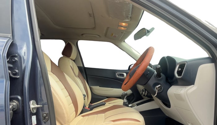 2019 Hyundai VENUE SX 1.0 TURBO DUAL TONE, Petrol, Manual, 99,565 km, Right Side Front Door Cabin