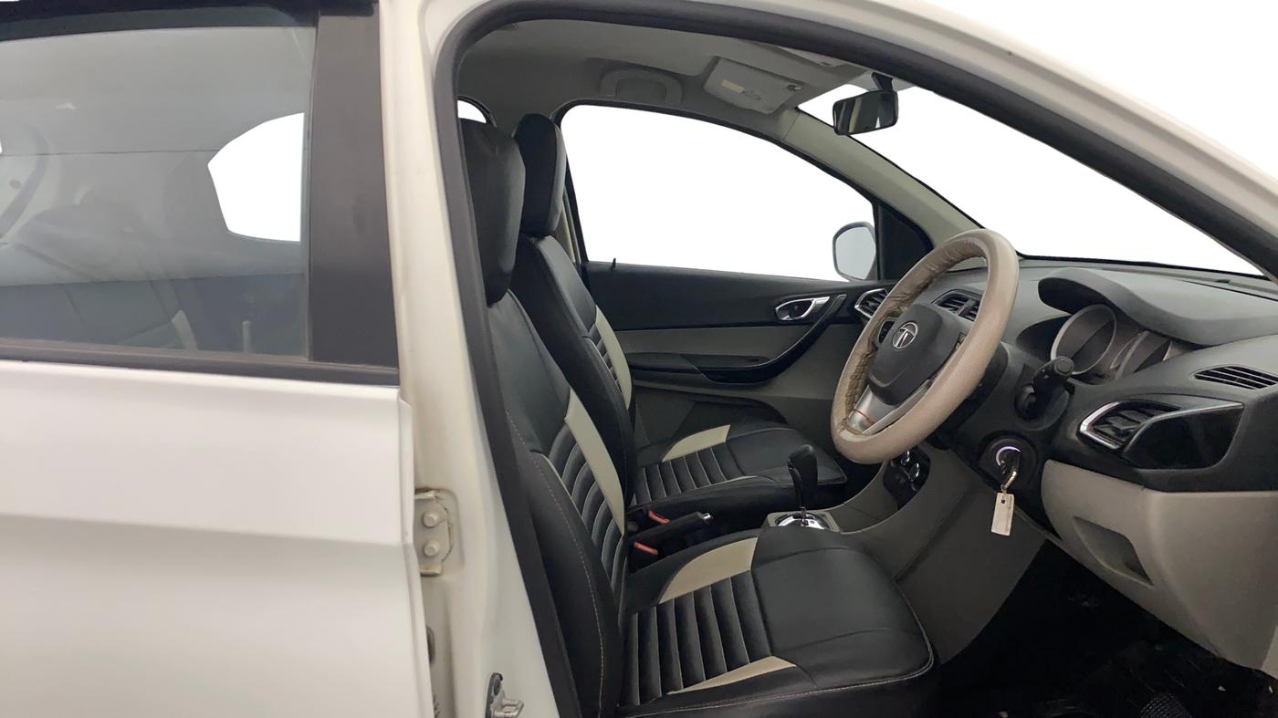 2017 Tata Tiago XZA PETROL, Petrol, Automatic, 79,891 km, Right Side Front Door Cabin