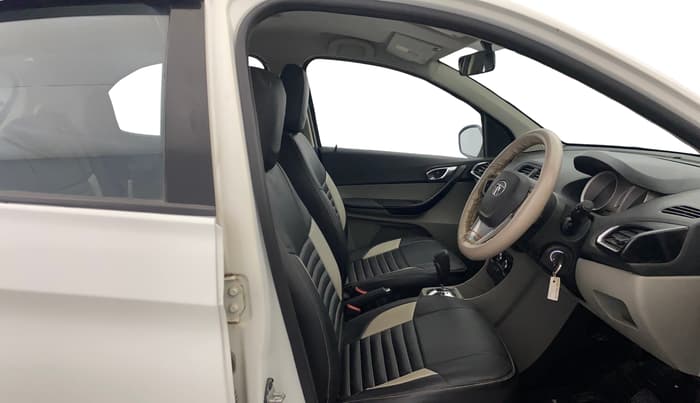 2017 Tata Tiago XZA PETROL, Petrol, Automatic, 79,891 km, Right Side Front Door Cabin