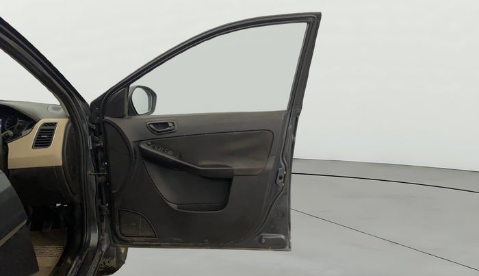 2016 Tata Zest XMS PETROL, Petrol, Manual, 67,822 km, RHS Front Door