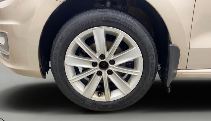 2016 Volkswagen Vento HIGHLINE PETROL AT, Petrol, Automatic, 76,549 km, Left Front Wheel
