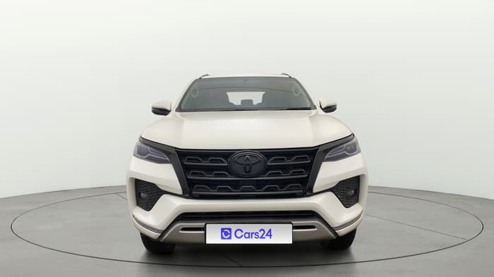 2024 Toyota Fortuner 4X2 MT 2.7 PETROL, Petrol, Manual, 22,651 km, Front