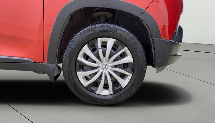 2016 Mahindra Kuv100 K6 PLUS 5 STR, Petrol, Manual, 54,087 km, Right Front Wheel