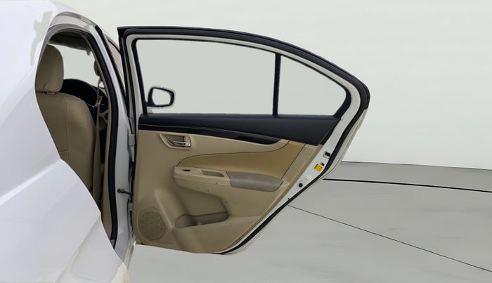 2016 Maruti Ciaz VDI+ SHVS, Diesel, Manual, 92,613 km, RHS Rear Door