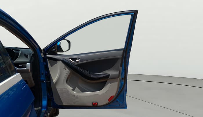 2018 Tata NEXON XZ PETROL, Petrol, Manual, 32,333 km, RHS Front Door