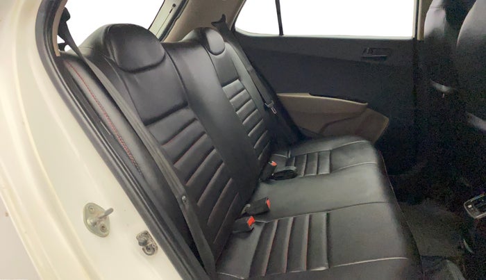 2016 Hyundai Grand i10 MAGNA 1.2 KAPPA VTVT, Petrol, Manual, 99,716 km, Right Side Rear Door Cabin