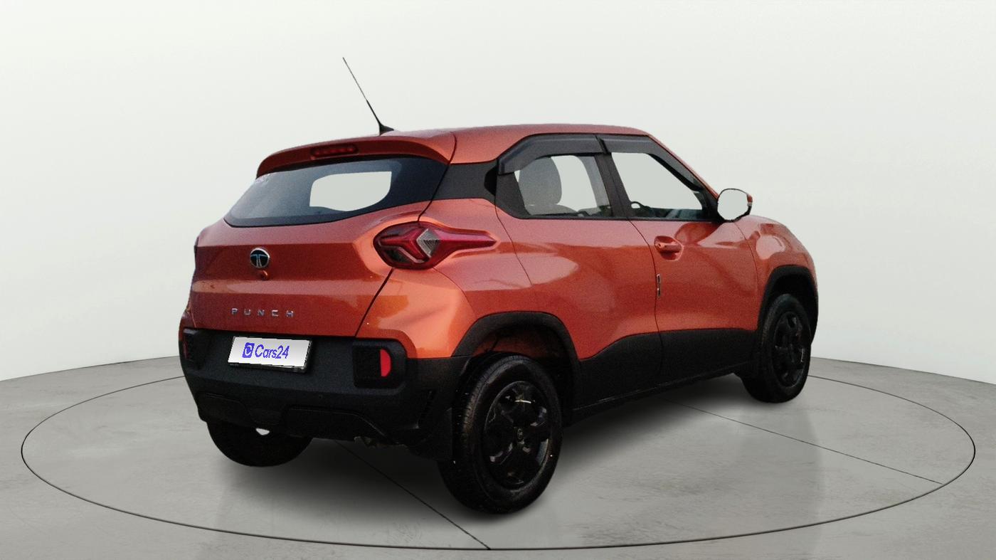 2024 Tata PUNCH ACCOMPLISHED AMT, Petrol, Automatic, 8,733 km, Right Back Diagonal