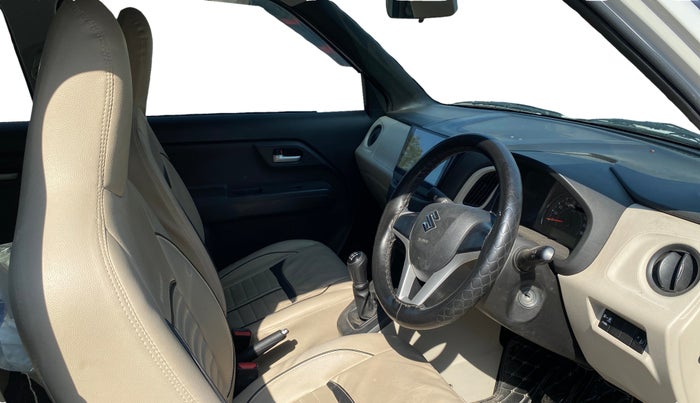 2022 Maruti New Wagon-R VXI CNG 1.0, CNG, Manual, 69,990 km, Right Side Front Door Cabin