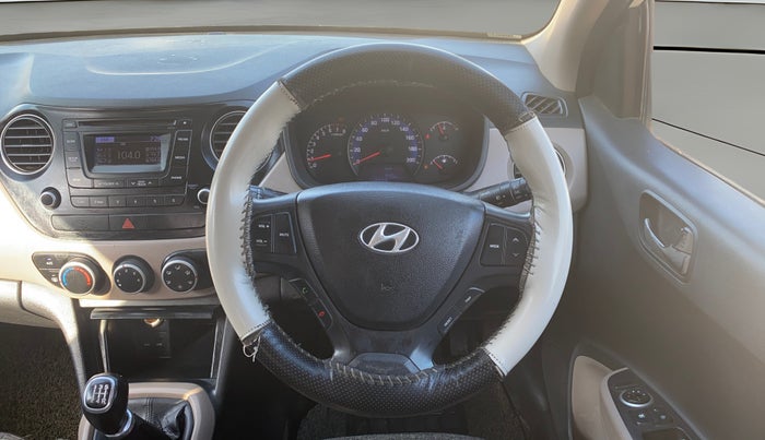 2015 Hyundai Xcent S 1.2, Petrol, Manual, 1,10,521 km, Steering Wheel Close Up