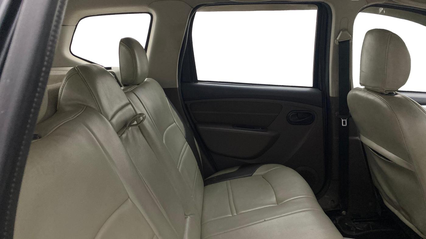 2016 Renault Duster 110 PS RXL 4X2 AMT, Diesel, Automatic, 77,185 km, Right Side Rear Door Cabin