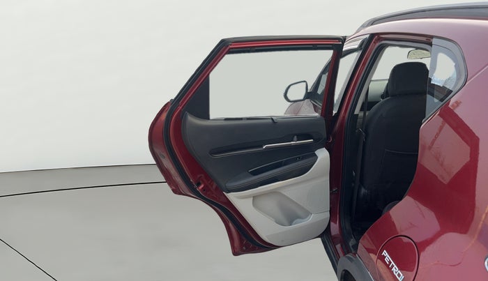 2021 KIA SONET HTX 1.0 IMT, Petrol, Manual, 1,12,203 km, LHS Rear Door