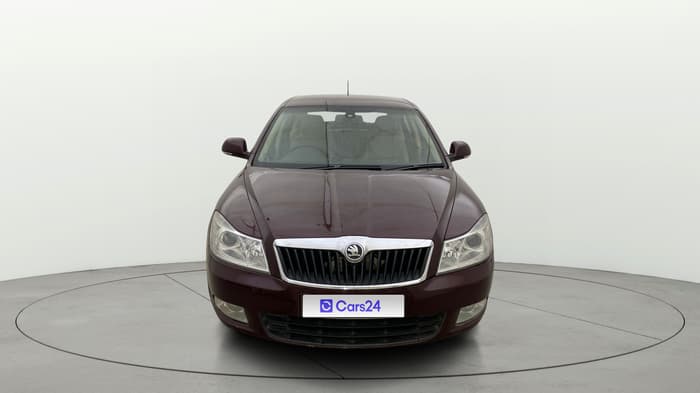 2013 Skoda Laura AMBIENTE 2.0 TDI CR MT, Diesel, Manual, 1,07,127 km, Front