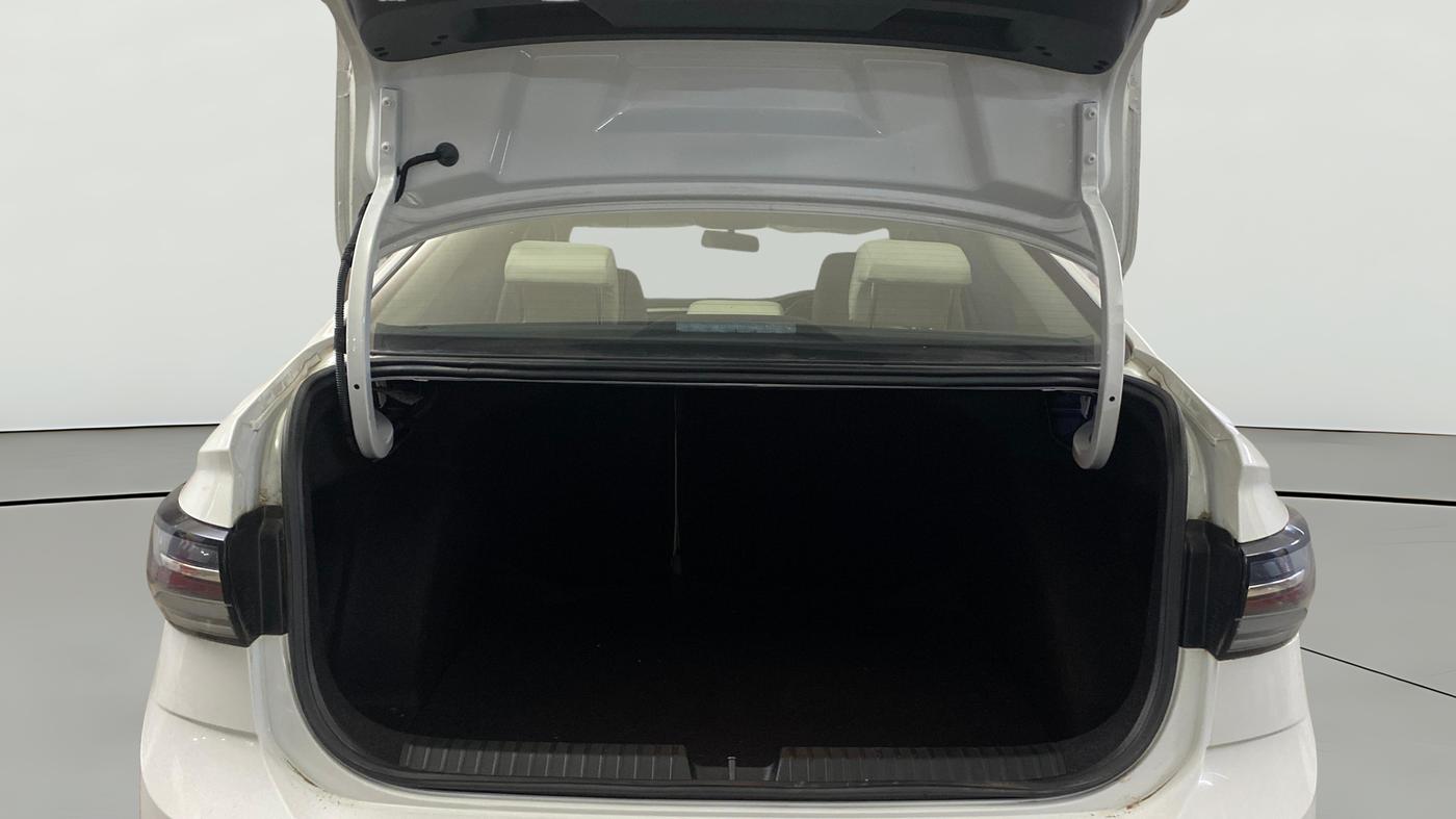 2024 Volkswagen VIRTUS HIGHLINE TSI 1.0 MT, Petrol, Manual, 6,662 km, Boot Open Zoomed View