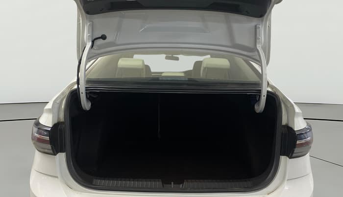 2024 Volkswagen VIRTUS HIGHLINE TSI 1.0 MT, Petrol, Manual, 6,662 km, Boot Open Zoomed View