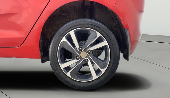 2021 Tata ALTROZ XZ DIESEL, Diesel, Manual, 66,939 km, Left Rear Wheel