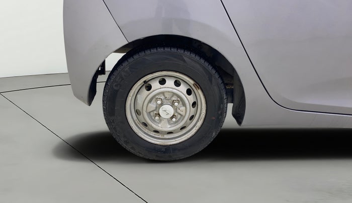 2014 Hyundai Eon ERA +, CNG, Manual, 1,13,374 km, Right Rear Wheel