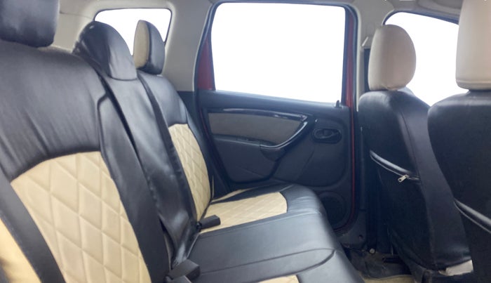 2015 Renault Duster 85 PS RXL DIESEL, Diesel, Manual, 1,18,559 km, Right Side Rear Door Cabin