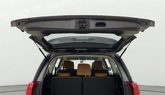 2022 Toyota Innova Crysta 2.7 ZX AT 7 STR, Petrol, Automatic, 10,460 km, Boot Door Open