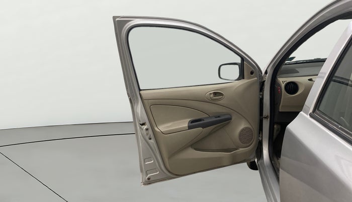 2015 Toyota Etios Liva G, Petrol, Manual, 1,14,496 km, LHS Front Door