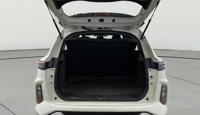 2022 Maruti Grand Vitara ZETA SMART HYBRID, Petrol, Manual, 1,13,106 km, Boot Open Zoomed View