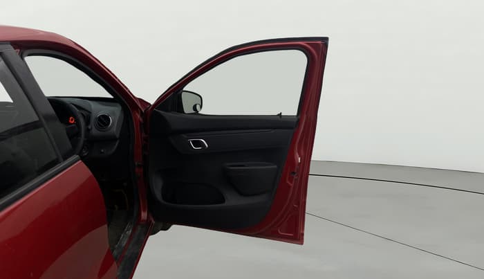 2018 Renault Kwid RXT 1.0 AMT (O), CNG, Automatic, 61,268 km, RHS Front Door