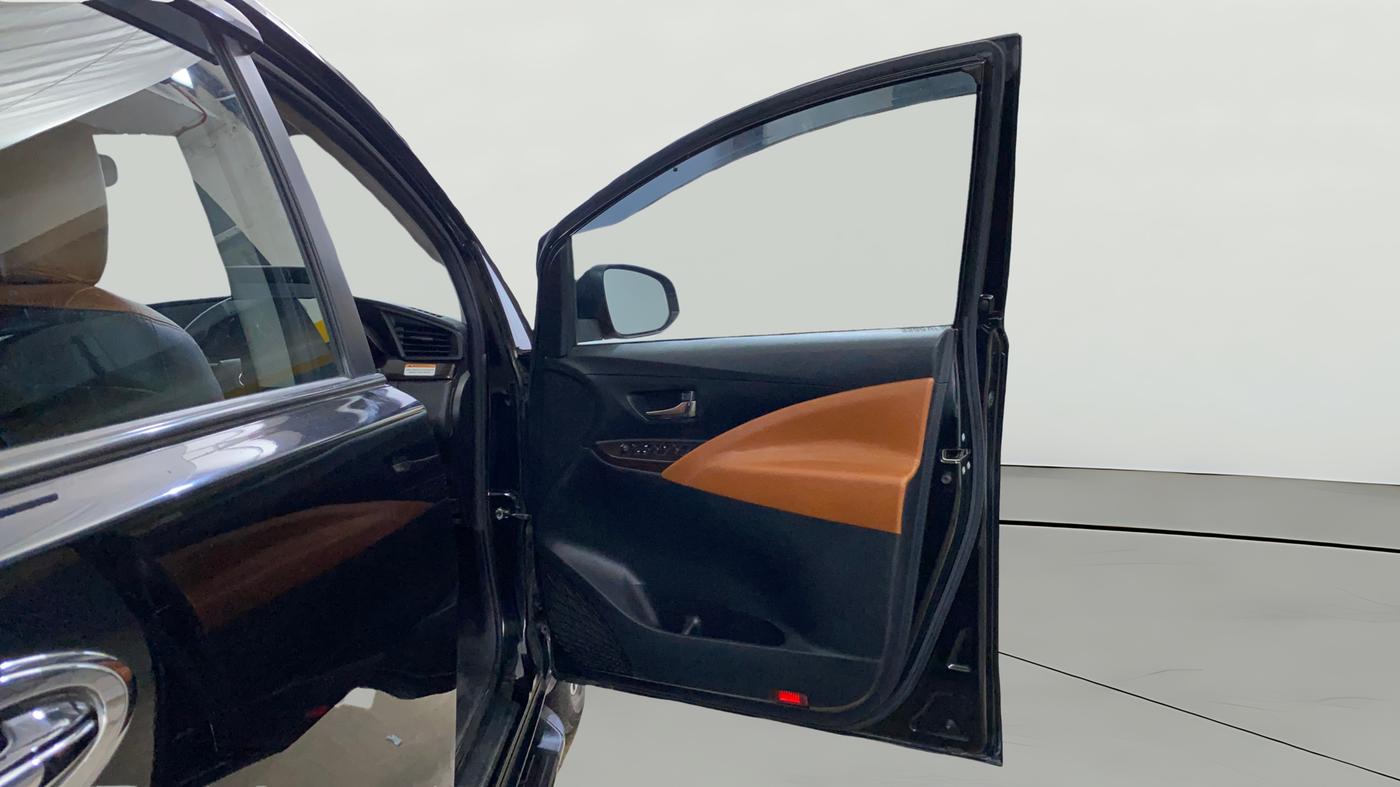 2022 Toyota Innova Crysta 2.7 GX AT 7 STR, Petrol, Automatic, 28,249 km, RHS Front Door