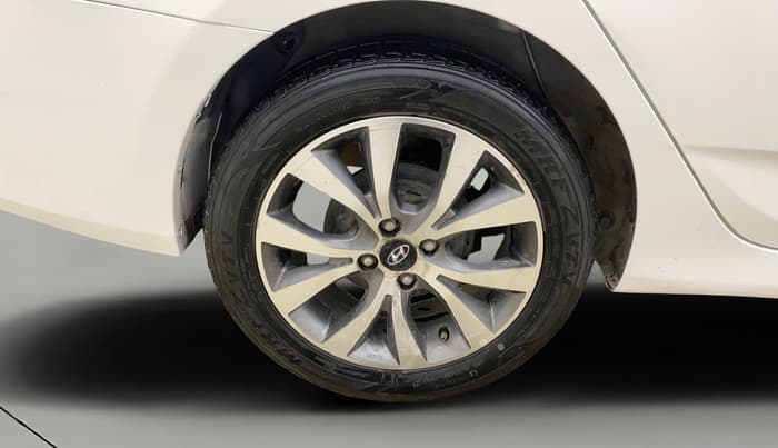 2015 Hyundai Verna FLUIDIC 1.6 VTVT SX, Petrol, Manual, 51,445 km, Right Rear Wheel