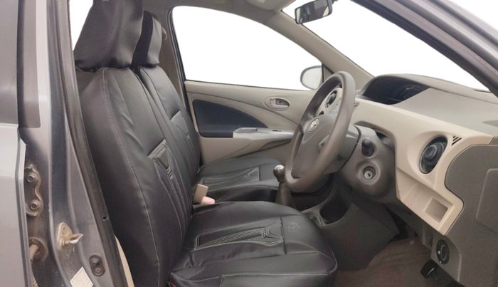 2013 Toyota Etios Liva G, Petrol, Manual, 65,995 km, Right Side Front Door Cabin