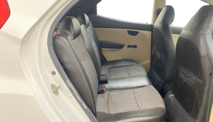 2013 Hyundai Eon MAGNA +, Petrol, Manual, 59,756 km, Right Side Rear Door Cabin