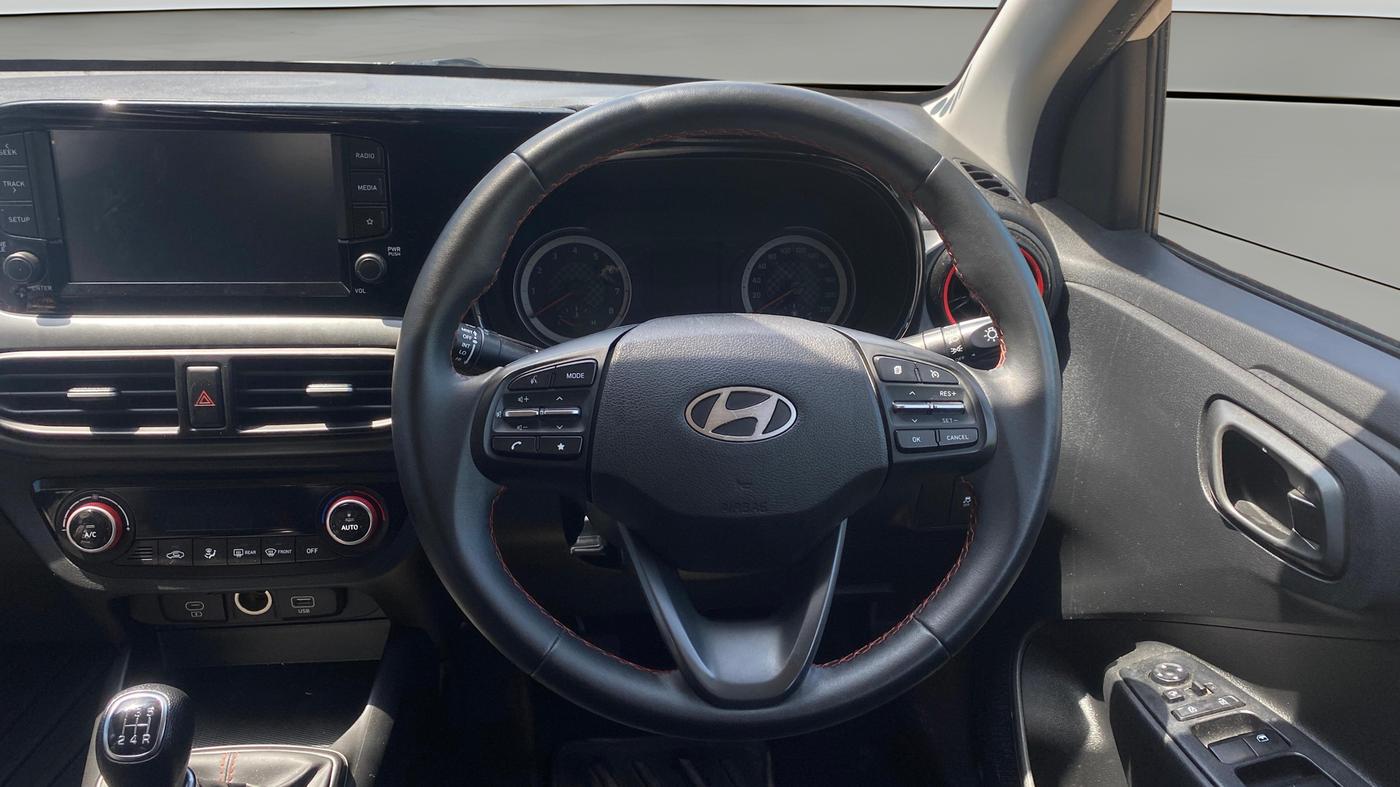 2023 Hyundai GRAND I10 NIOS SPORTZ 1.2 KAPPA VTVT DUAL TONE, Petrol, Manual, 24,438 km, Steering Wheel Close Up