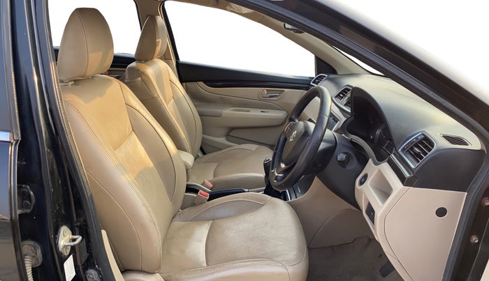 2015 Maruti Ciaz ZDI+ SHVS, Diesel, Manual, 72,810 km, Right Side Front Door Cabin
