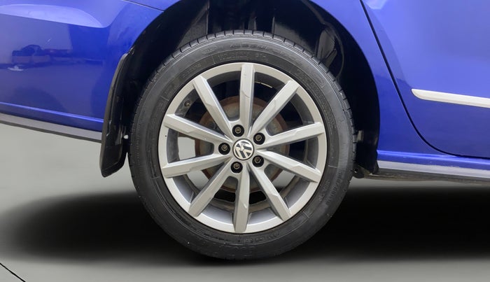 2020 Volkswagen Vento HIGHLINE PLUS 1.0L TSI, Petrol, Manual, 75,662 km, Right Rear Wheel