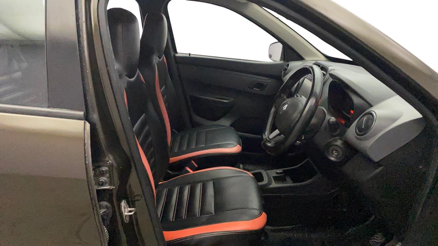 2018 Renault Kwid RXT 1.0 AMT (O), Petrol, Automatic, 78,253 km, Right Side Front Door Cabin