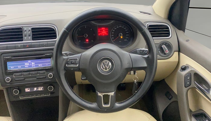 2012 Volkswagen Vento HIGHLINE DIESEL 1.6, Diesel, Manual, 73,895 km, Steering Wheel Close Up