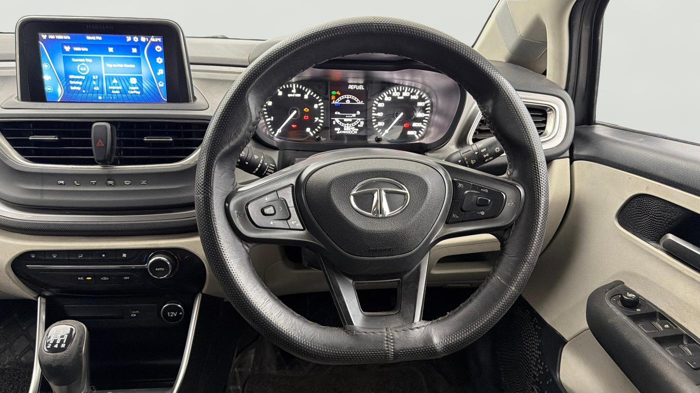 2022 Tata ALTROZ XZ PETROL, Petrol, Manual, 68,741 km, Steering Wheel Close Up