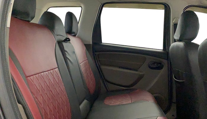 2018 Renault Duster RXS PETROL, Petrol, Manual, 40,570 km, Right Side Rear Door Cabin