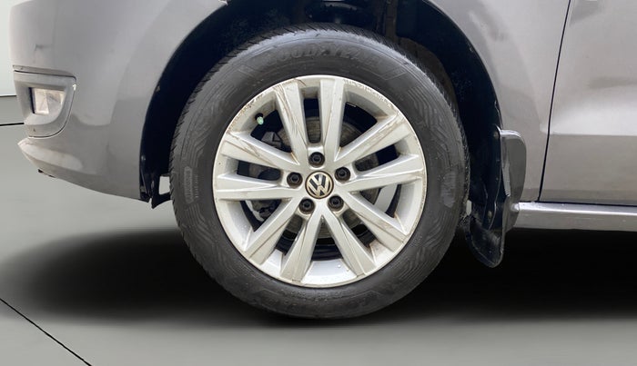 2013 Volkswagen Polo HIGHLINE DIESEL, Diesel, Manual, 86,369 km, Left Front Wheel