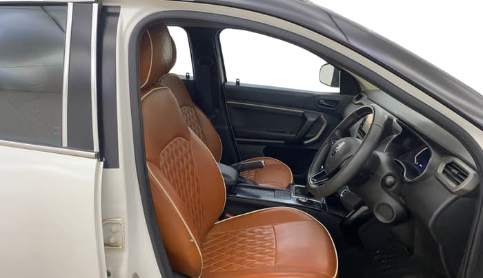 2021 Renault Kiger RXZ AMT DUAL TONE, Petrol, Automatic, 68,250 km, Right Side Front Door Cabin