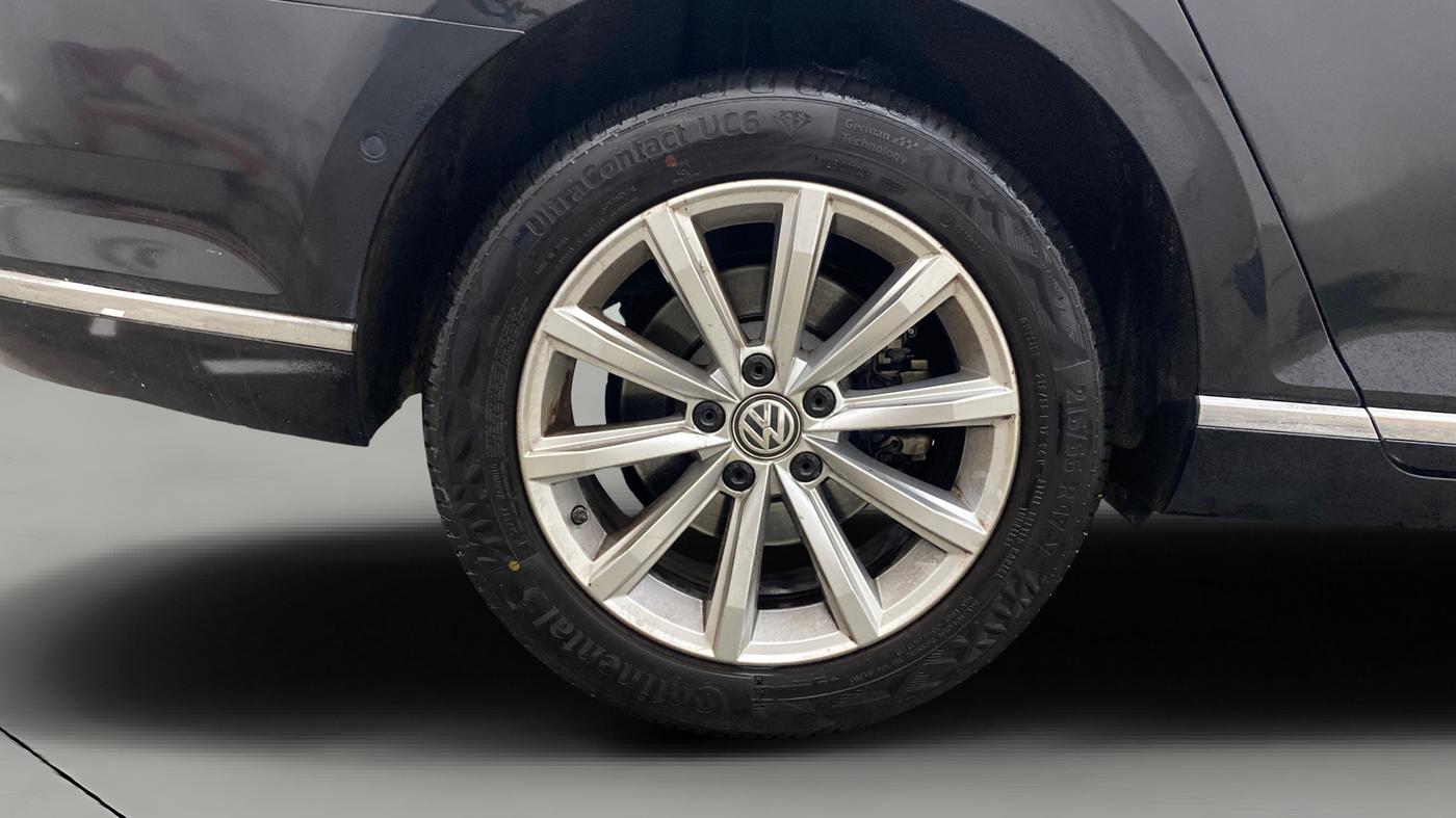 2018 Volkswagen Passat HIGHLINE DSG, Diesel, Automatic, 85,093 km, Right Rear Wheel