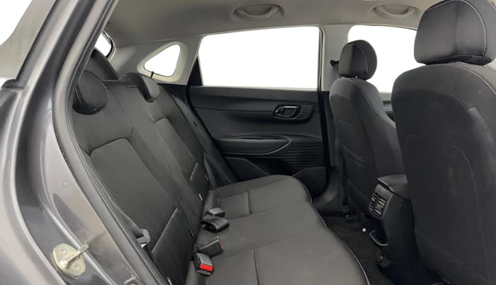 2021 Hyundai NEW I20 SPORTZ 1.2 AT, Petrol, Automatic, 47,750 km, Right Side Rear Door Cabin