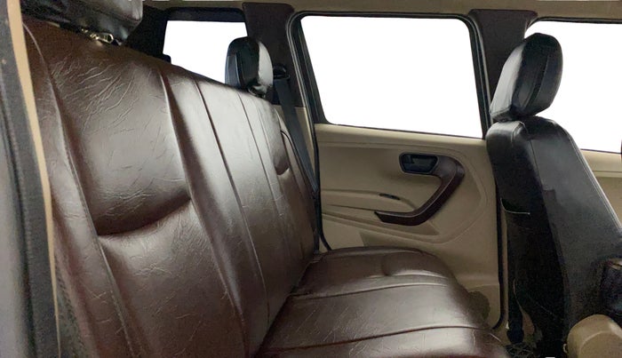 2023 Mahindra BOLERO NEO N 4, Diesel, Manual, 13,577 km, Right Side Rear Door Cabin
