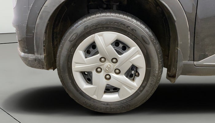 2022 Hyundai VENUE SX 1.2 PETROL, Petrol, Manual, 33,192 km, Left Front Wheel