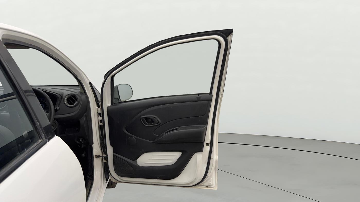 2017 Datsun Redi Go T(O) 1.0, CNG, Manual, 67,896 km, RHS Front Door