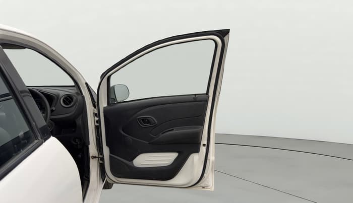 2017 Datsun Redi Go T(O) 1.0, CNG, Manual, 67,784 km, RHS Front Door