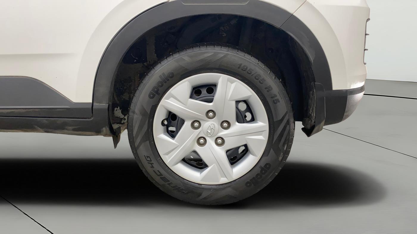 2022 Hyundai VENUE S(O) 1.2, Petrol, Manual, 24,974 km, Left Rear Wheel