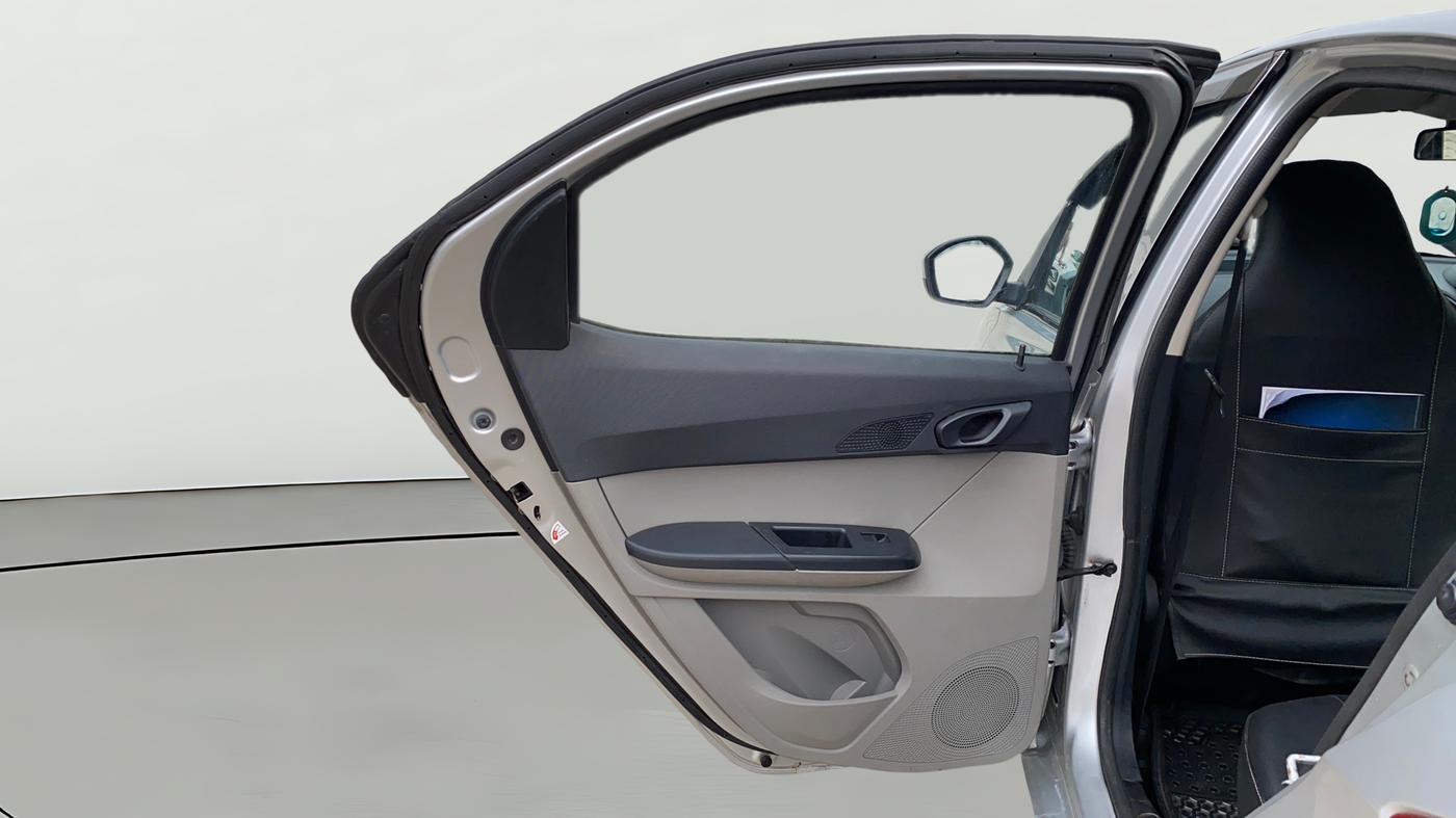 2018 Tata Tiago XT PETROL, Petrol, Manual, 73,023 km, LHS Rear Door