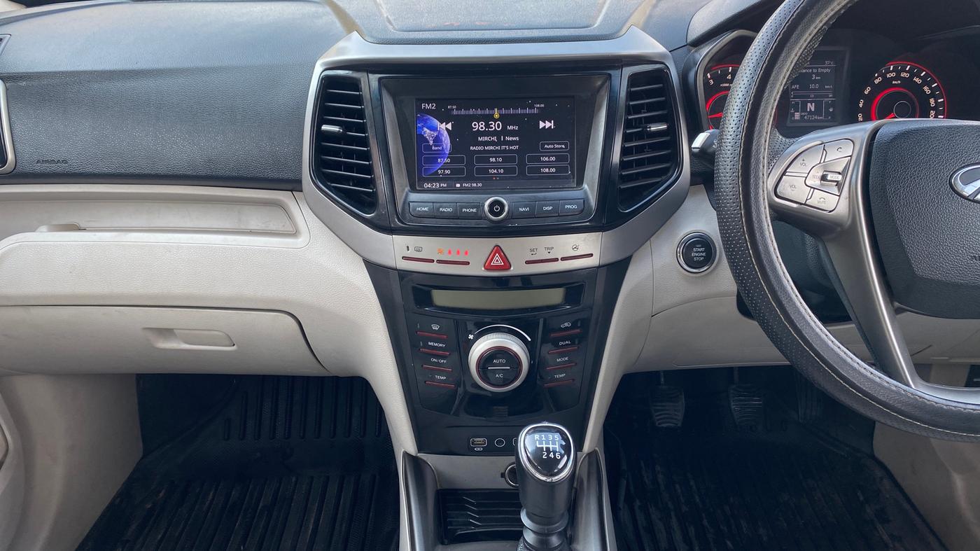 2021 Mahindra XUV300 W8 (O) 1.2 PETROL, Petrol, Manual, 47,115 km, Air Conditioner